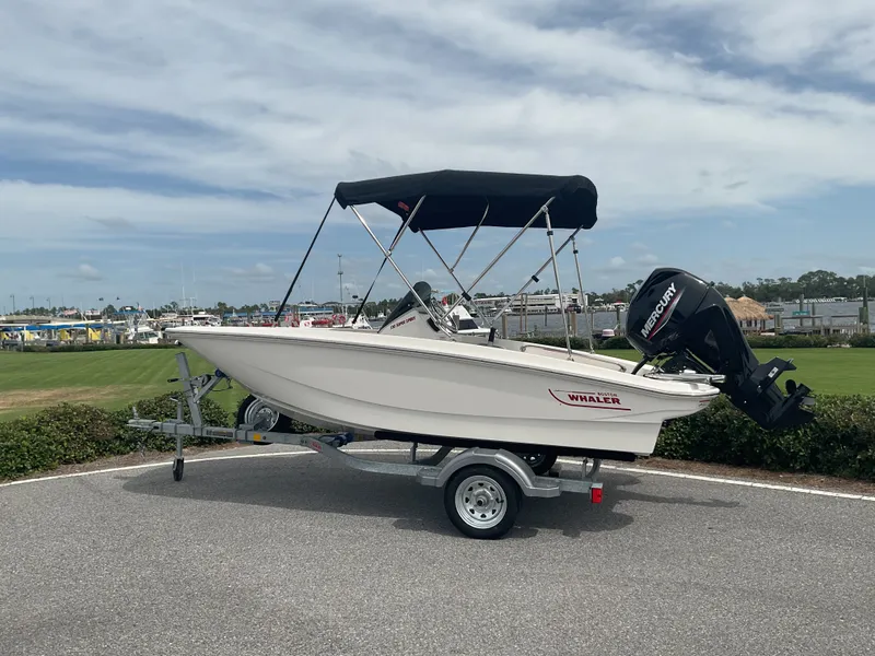 Slide: The Image of Boston Whaler 130 Super Sport 2025 - 2