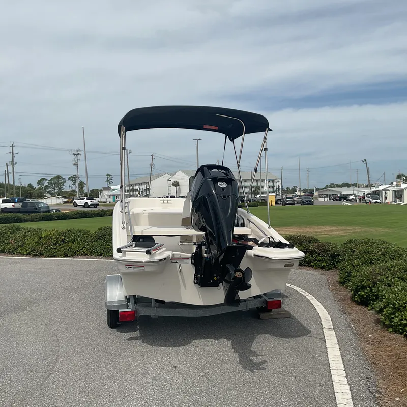Slide: The Image of Boston Whaler 130 Super Sport 2025 - 24
