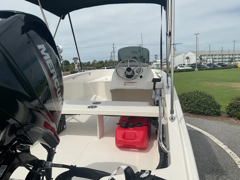 Slide: The Image of Boston Whaler 130 Super Sport 2025 - 7