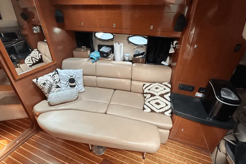 Slide: The Image of Regal 3760 EXPRESS 2010 - 14