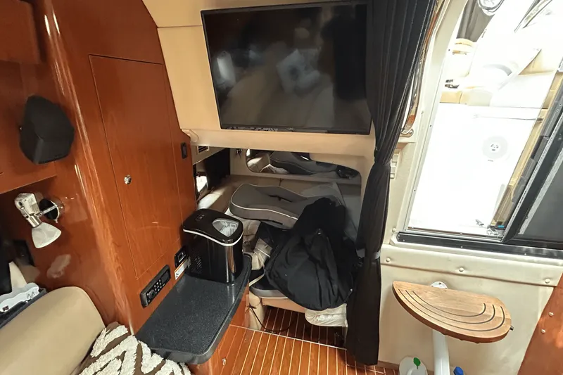 Slide: The Image of Regal 3760 EXPRESS 2010 - 15