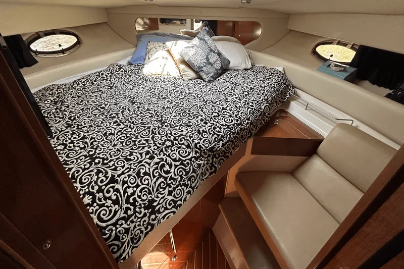 Slide: The Image of Regal 3760 EXPRESS 2010 - 17