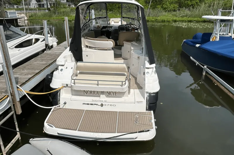 Slide: The Image of Regal 3760 EXPRESS 2010 - 2