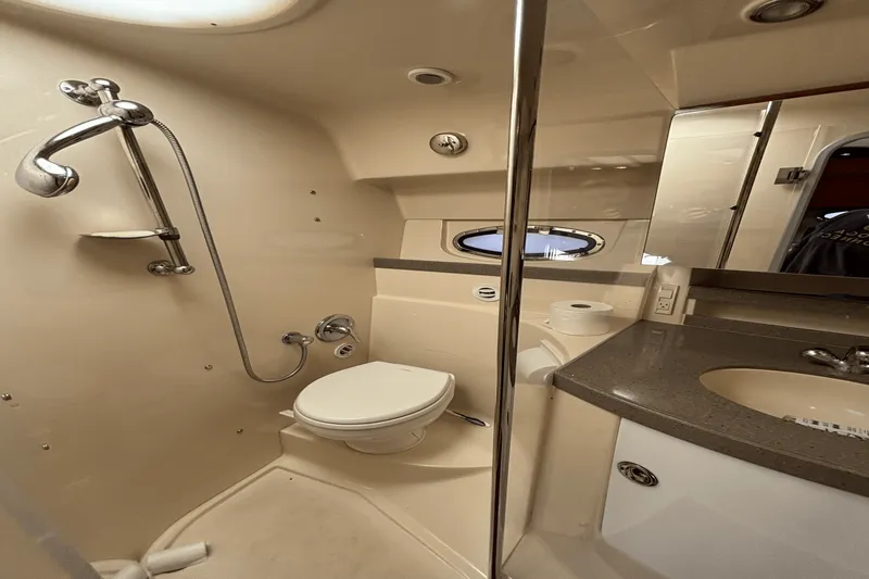 Slide: The Image of Regal 3760 EXPRESS 2010 - 21