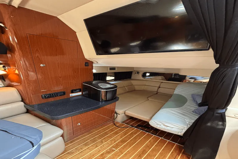 Slide: The Image of Regal 3760 EXPRESS 2010 - 22