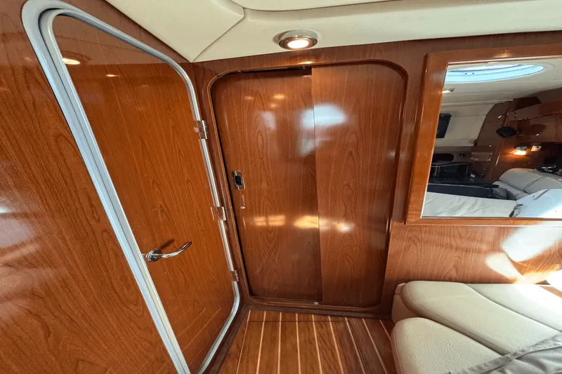 Slide: The Image of Regal 3760 EXPRESS 2010 - 23