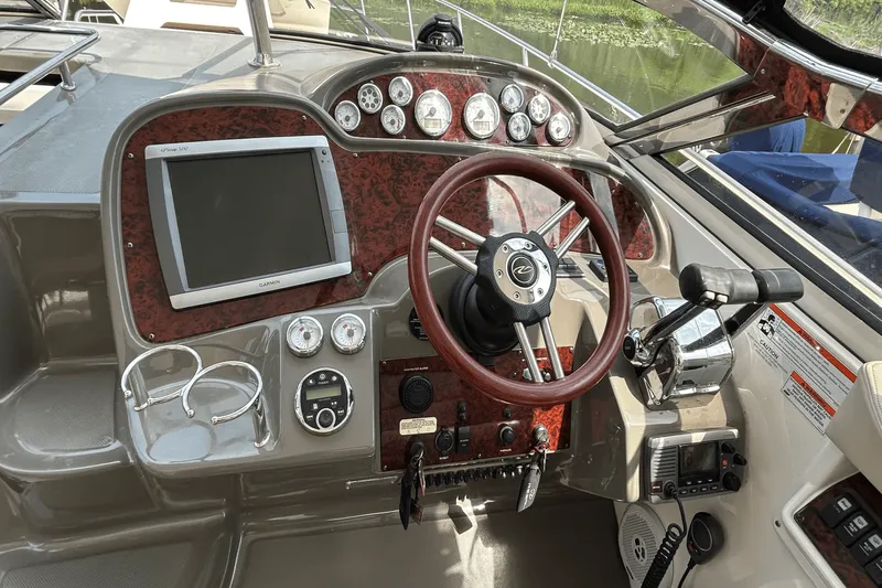 Slide: The Image of Regal 3760 EXPRESS 2010 - 6