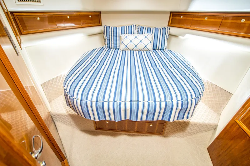 Slide: The Image of Riviera 40 Flybridge 2002 - 31