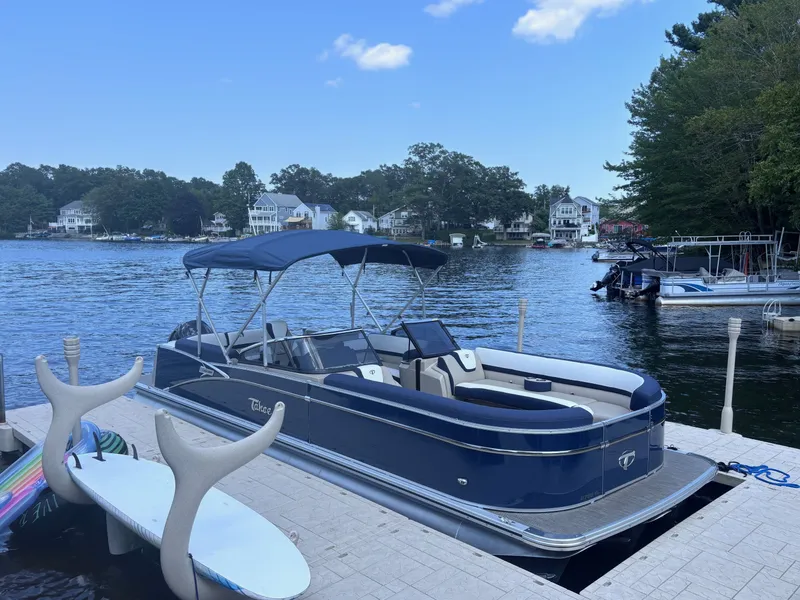 The Image of Tahoe Cascade - 27 FT Elite Windshield 2025 - 1