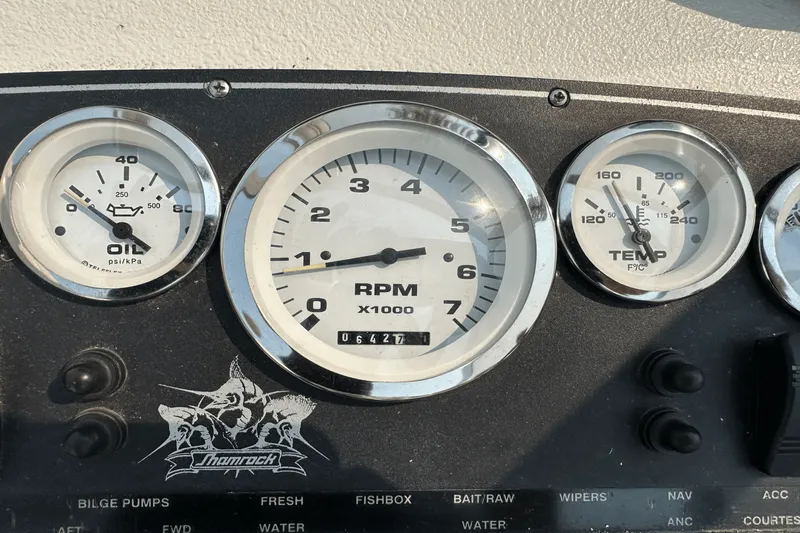 Slide: The Image of Shamrock 260 EXPRESS 2000 - 15