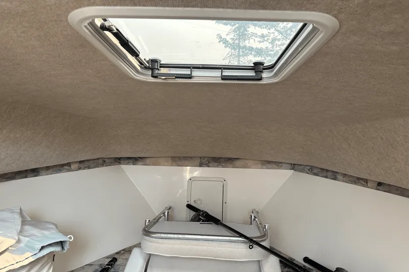 Slide: The Image of Shamrock 260 EXPRESS 2000 - 24