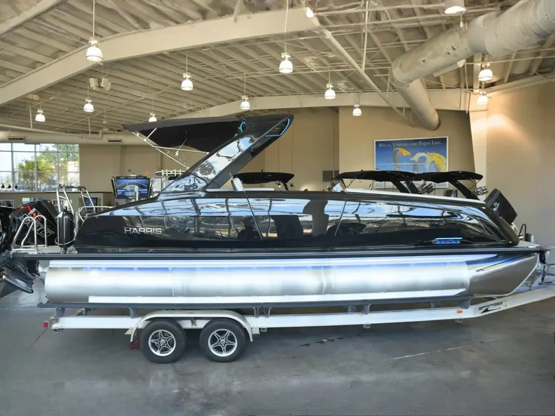 The Image of Harris 250 Crowne 2025 - 0