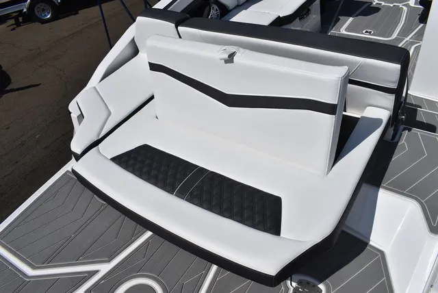 Slide: The Image of Monterey 275SS 2026 - 27