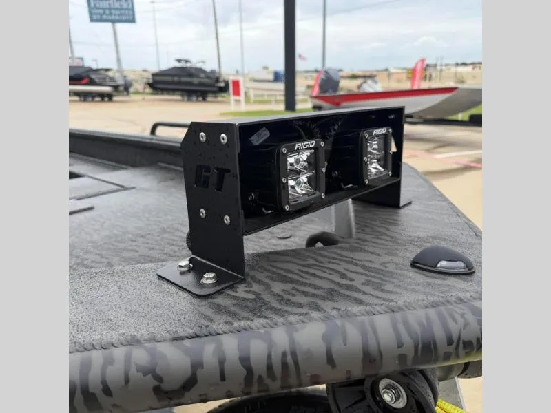 Slide: The Image of Gator-Tail 17/50 Mid-Deck Savage 2026 - 6