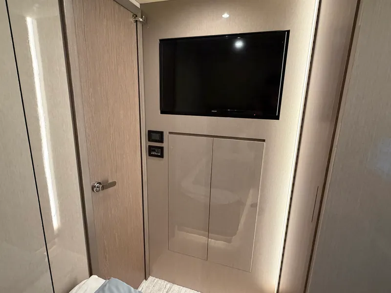 Slide: The Image of Cruisers 57 FLY 2026 - 64