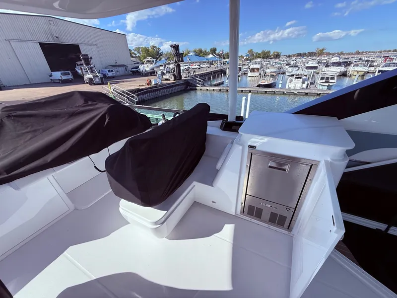 Slide: The Image of Cruisers Yachts 57 FLY 2026 - 17