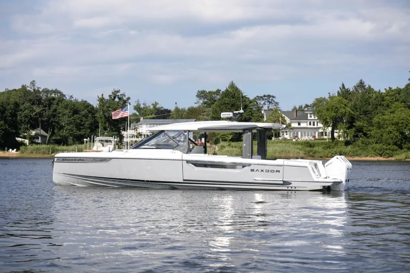 Slide: The Image of Saxdor 400 GTO 2025 - 13