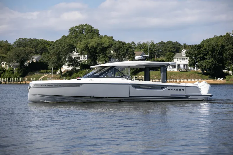 Slide: The Image of Saxdor 400 GTO 2025 - 22