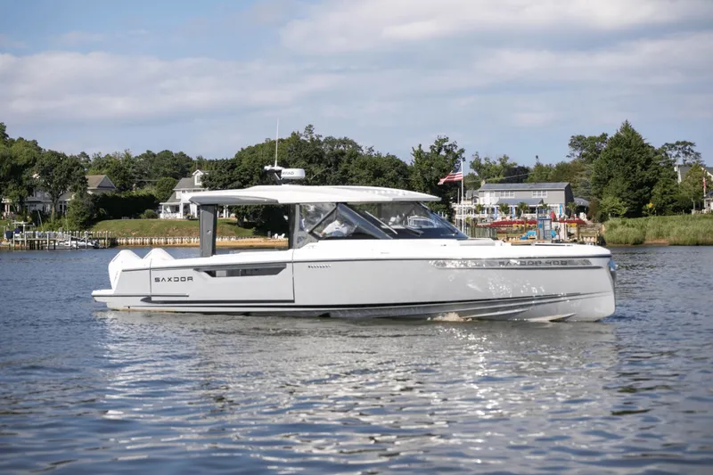 Slide: The Image of Saxdor 400 GTO 2025 - 3