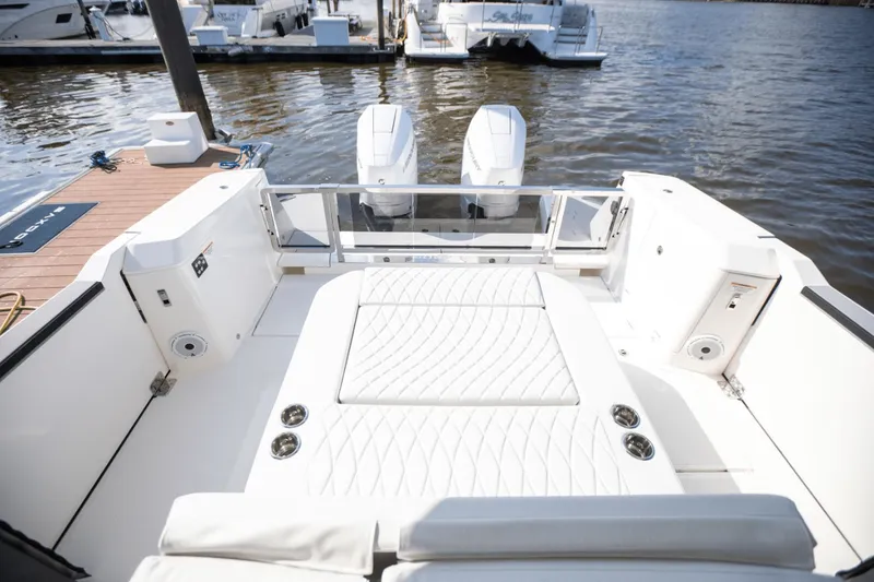 Slide: The Image of Saxdor 400 GTO 2025 - 32