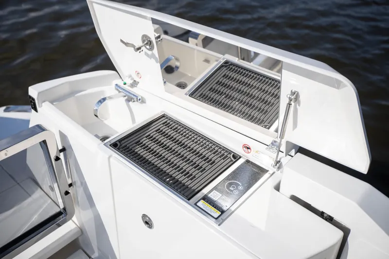 Slide: The Image of Saxdor 400 GTO 2025 - 36