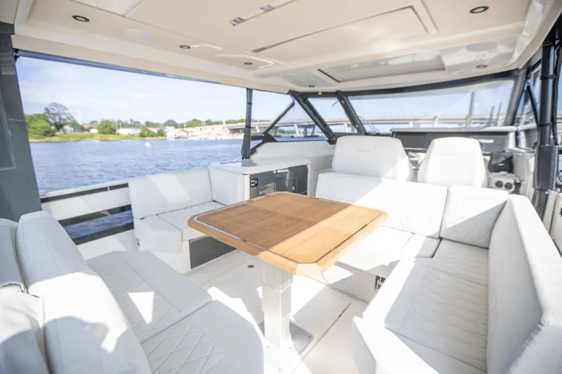 Slide: The Image of Saxdor 400 GTO 2025 - 39