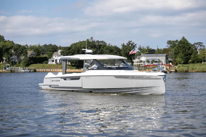 Slide: The Image of Saxdor 400 GTO 2025 - 4