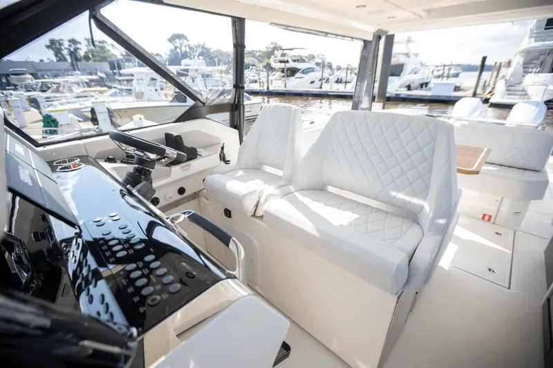 Slide: The Image of Saxdor 400 GTO 2025 - 46