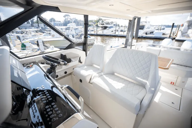 Slide: The Image of Saxdor 400 GTO 2025 - 47