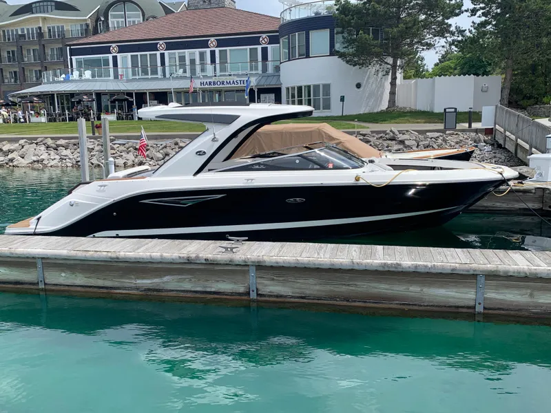 The Image of 31' 2018 Sea Ray 310 SLX - 0