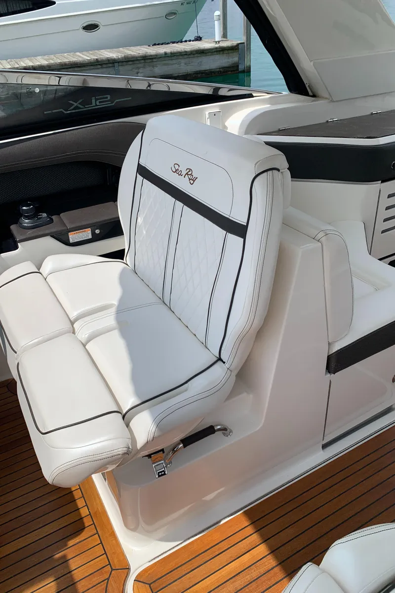 Slide: The Image of Helm seat - 10