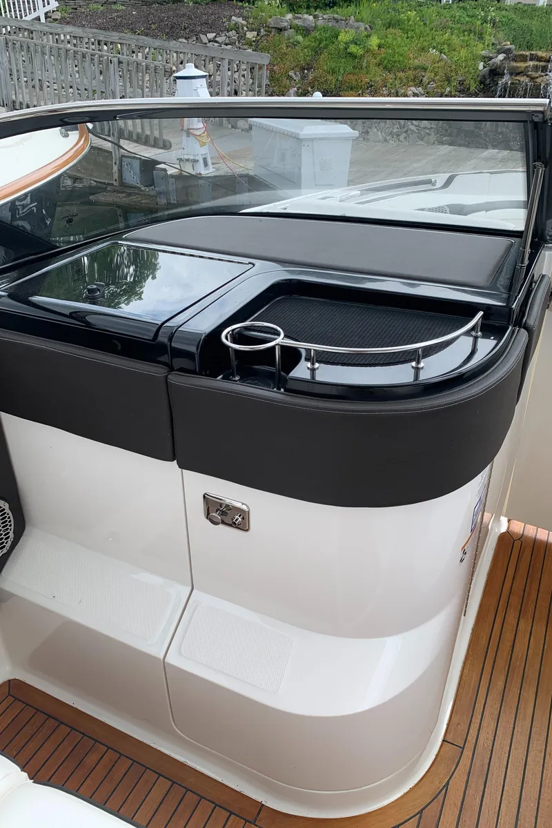 Slide: The Image of Head entrance - 32