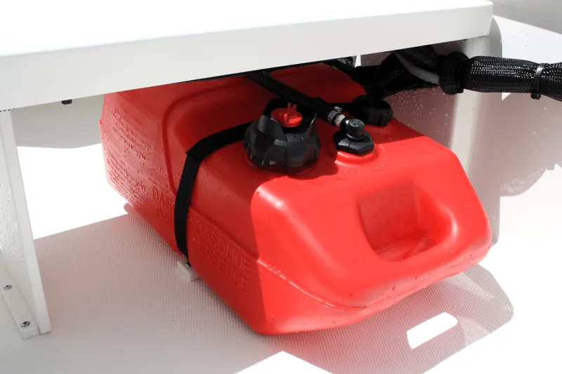 Slide: The Image of Boston Whaler 130 Super Sport 2025 - 13