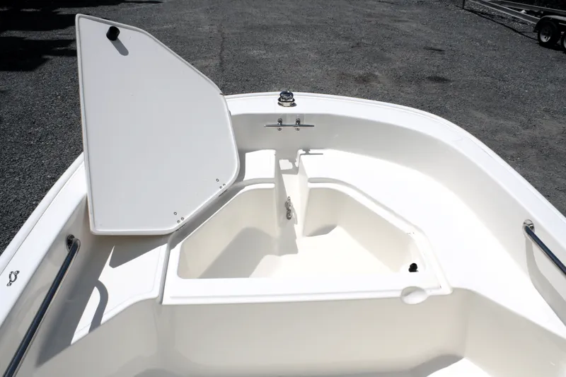 Slide: The Image of Boston Whaler 130 Super Sport 2025 - 24