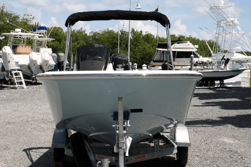 Slide: The Image of Boston Whaler 130 Super Sport 2025 - 7