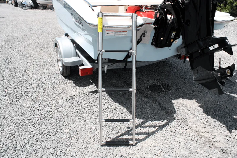 Slide: The Image of Boston Whaler 130 Super Sport 2025 - 8