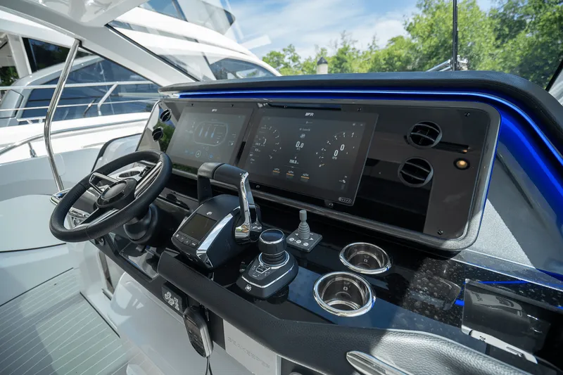 Slide: The Image of Azimut Verve 42 2026 - 12