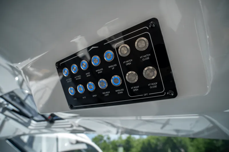 Slide: The Image of Azimut Verve 42 2026 - 16