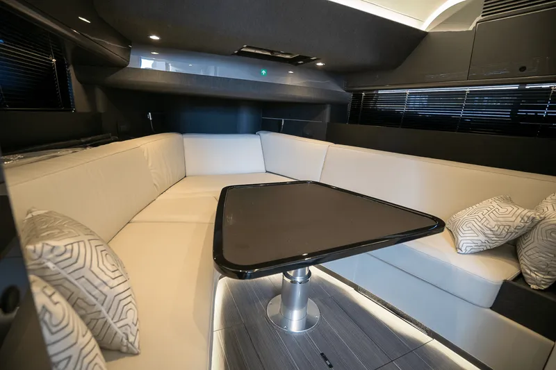 Slide: The Image of Azimut Verve 42 2026 - 21