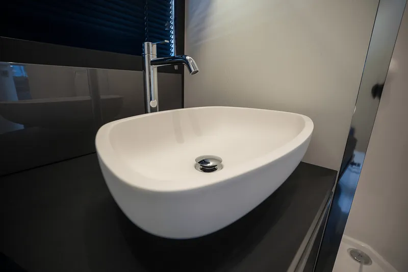 Slide: The Image of Azimut Verve 42 2026 - 26