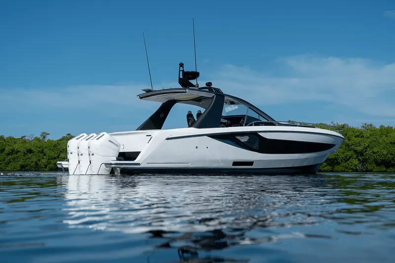 Slide: The Image of Azimut Verve 42 2026 - 36