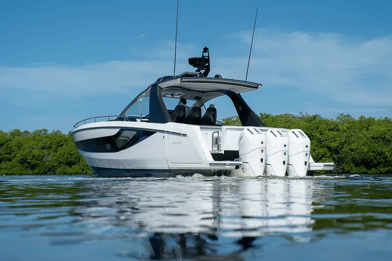 Slide: The Image of Azimut Verve 42 2026 - 38