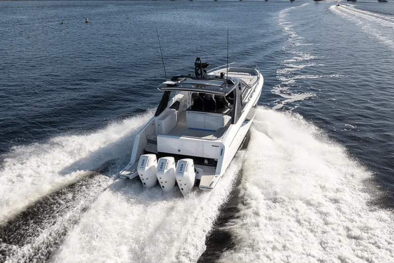 Slide: The Image of Azimut Verve 42 2026 - 46