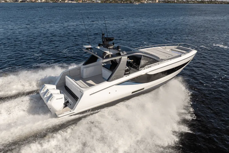 Slide: The Image of Azimut Verve 42 2026 - 42