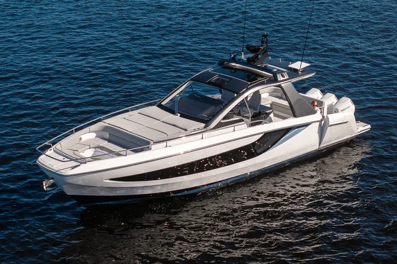 Slide: The Image of Azimut Verve 42 2026 - 48