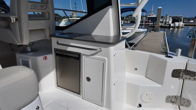 Slide: The Image of Boston Whaler 325 Conquest 2026 - 19