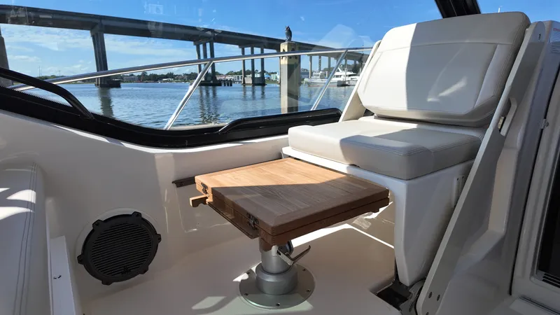Slide: The Image of Boston Whaler 325 Conquest 2026 - 23