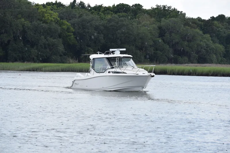 Slide: The Image of Boston Whaler 325 Conquest 2026 - 37