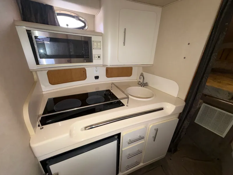 Slide: The Image of Sea Ray 290 SUNDANCER 1996 - 17