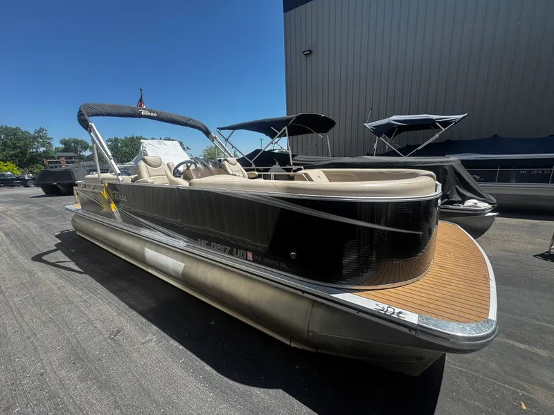 Slide: The Image of Tahoe LTZ2685 2017 - 11